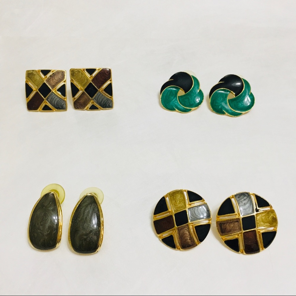 3/$15 Lot of 4 pairs of earrings